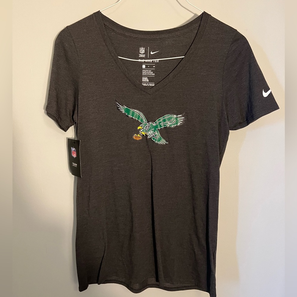 Philadelphia Eagles V Neck Shirt NWT